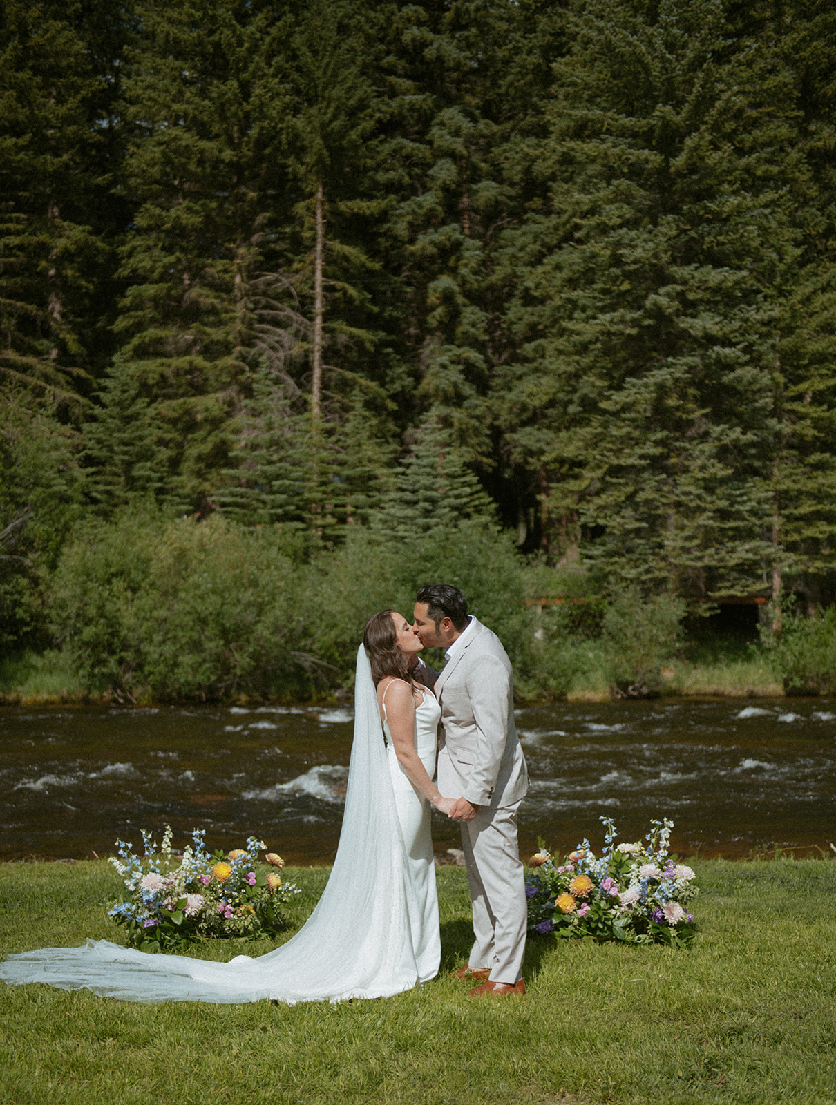crested butte elopement ceremony