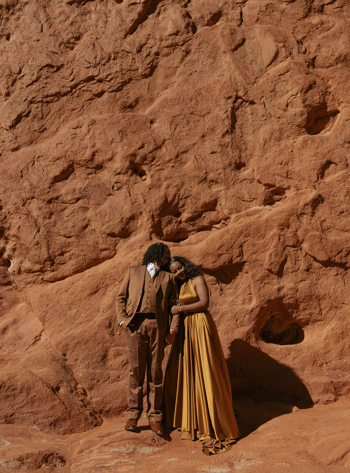 anniversary photos at Garden of the Gods in Colorado