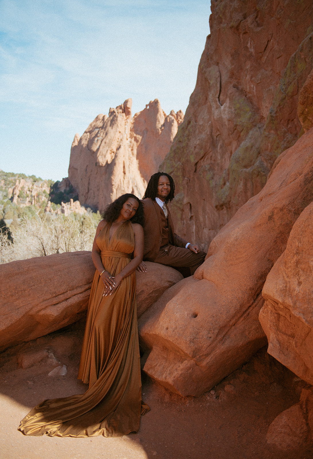 anniversary photos at garden of the gods