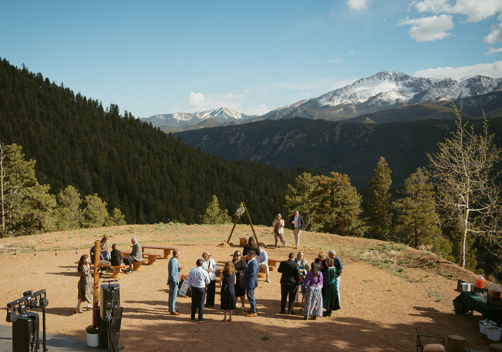 Airbnb micro wedding venue in Colorado for an intimate wedding weekend